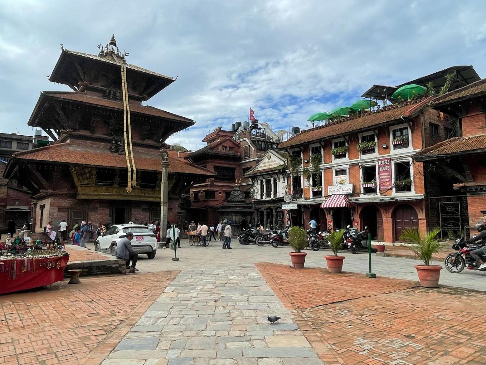 Patan Square - 2 Km From Patan Durbar Square Hotel Ngoại thất bức ảnh