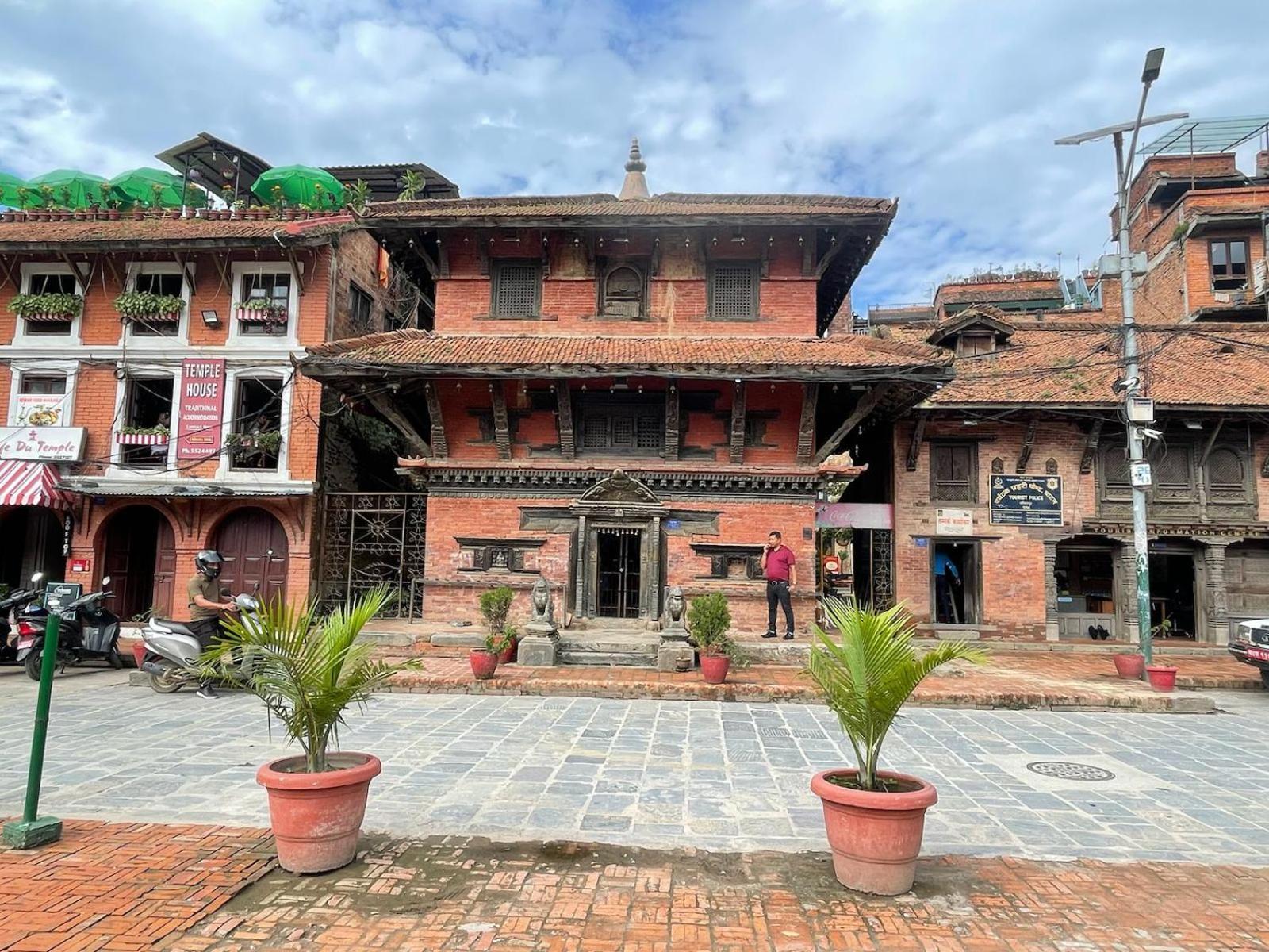 Patan Square - 2 Km From Patan Durbar Square Hotel Ngoại thất bức ảnh